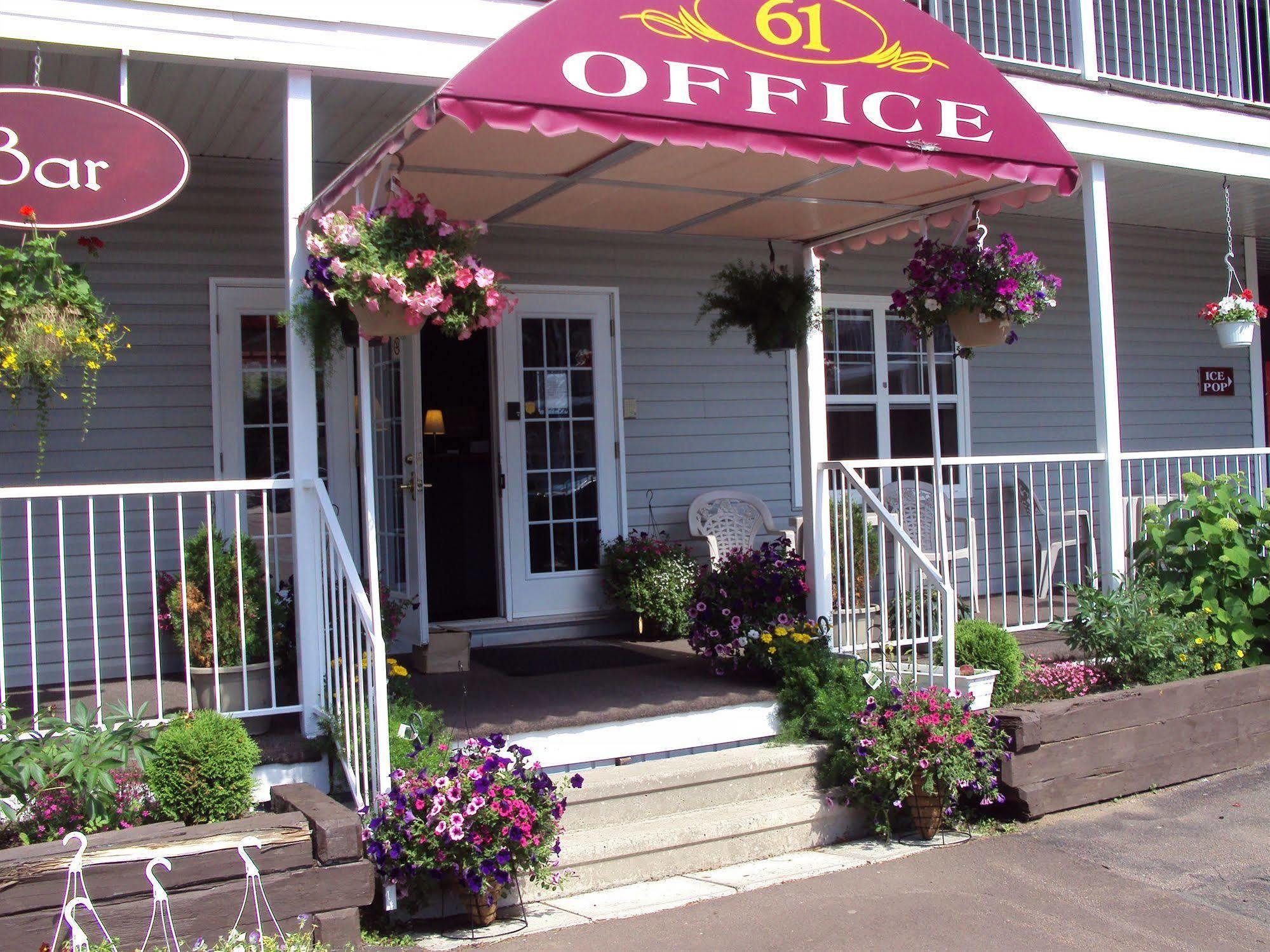 Midtown Motel & Suites Moncton Dış mekan fotoğraf