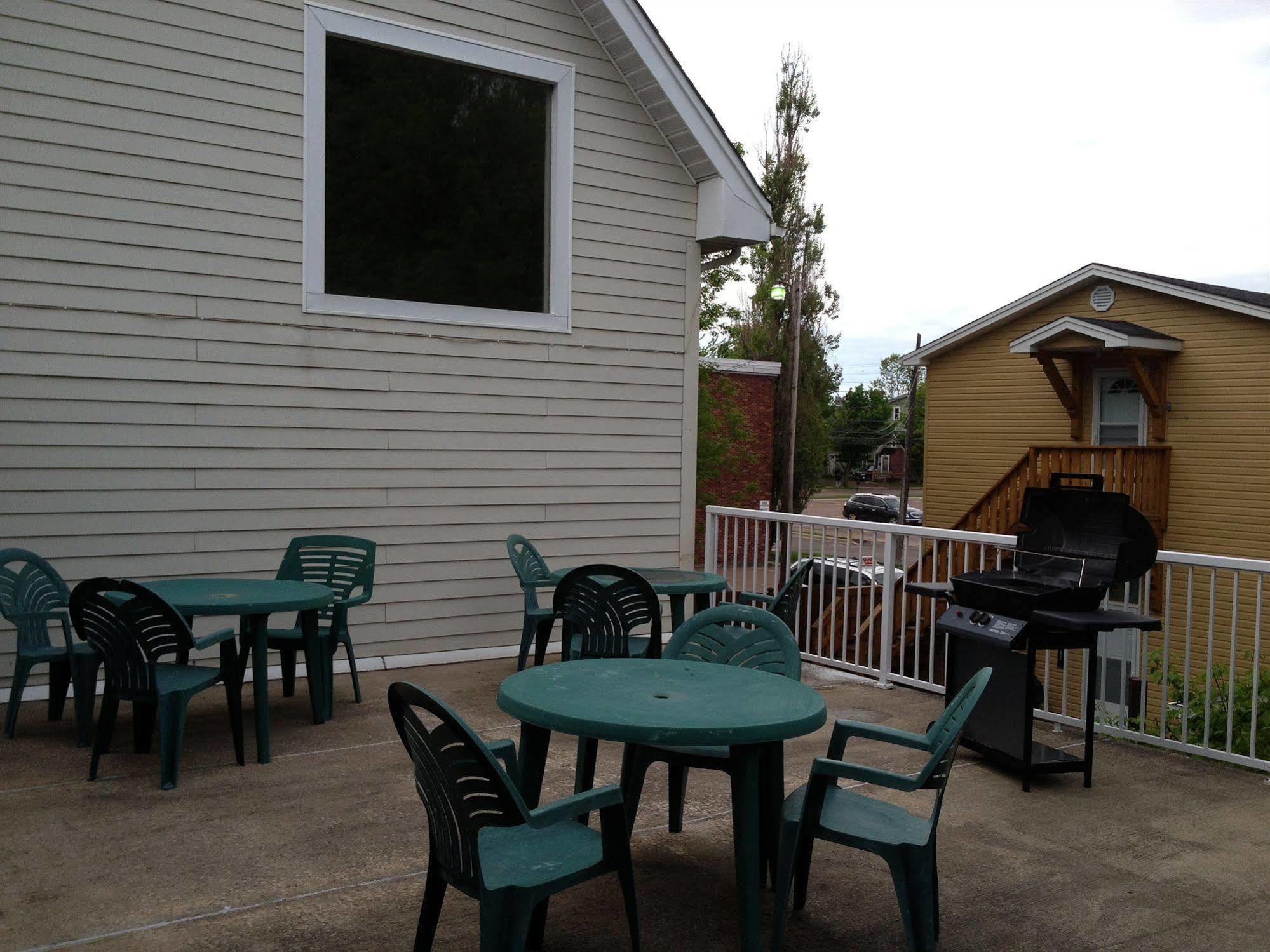 Midtown Motel & Suites Moncton Dış mekan fotoğraf
