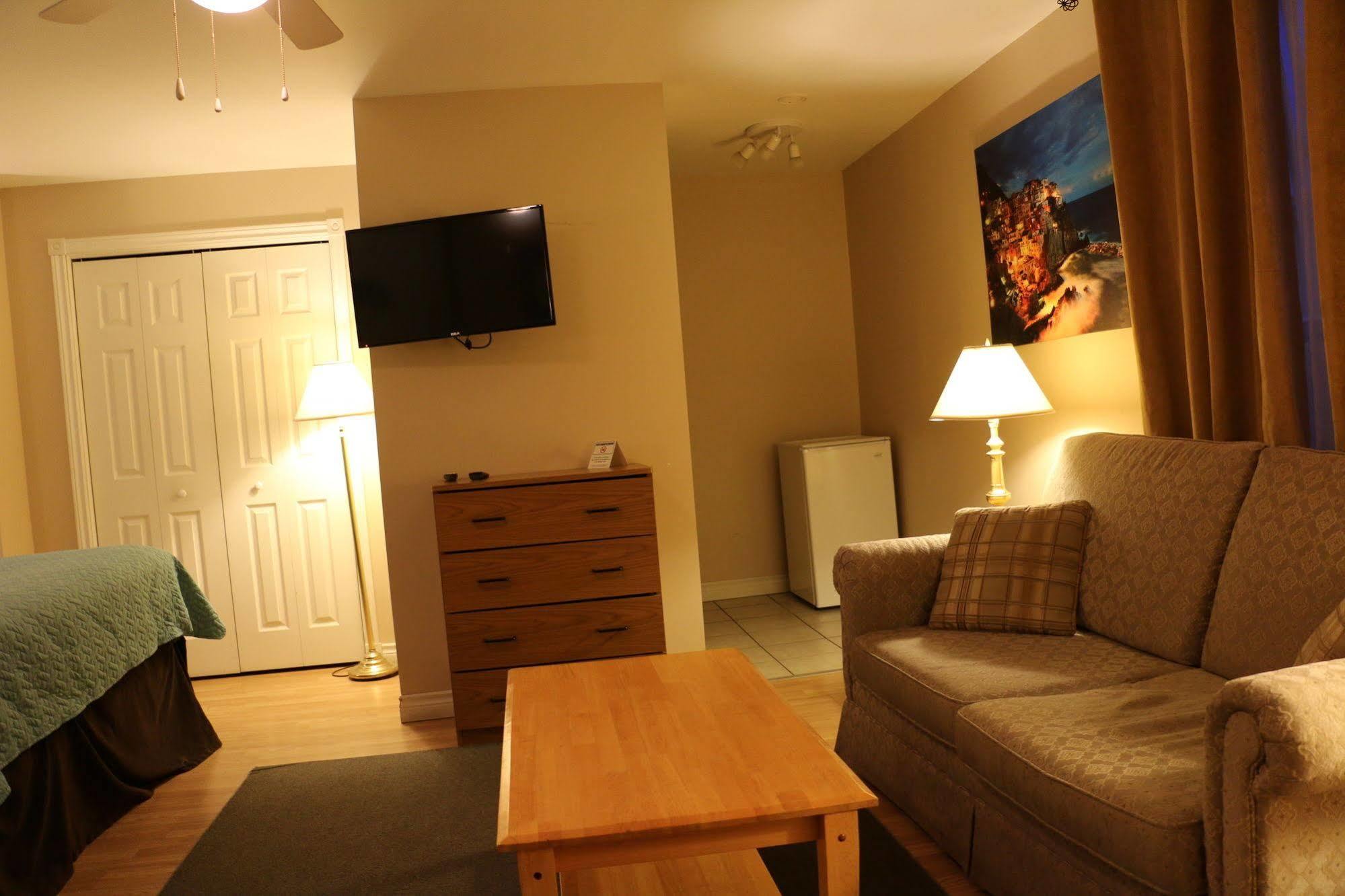 Midtown Motel & Suites Moncton Dış mekan fotoğraf