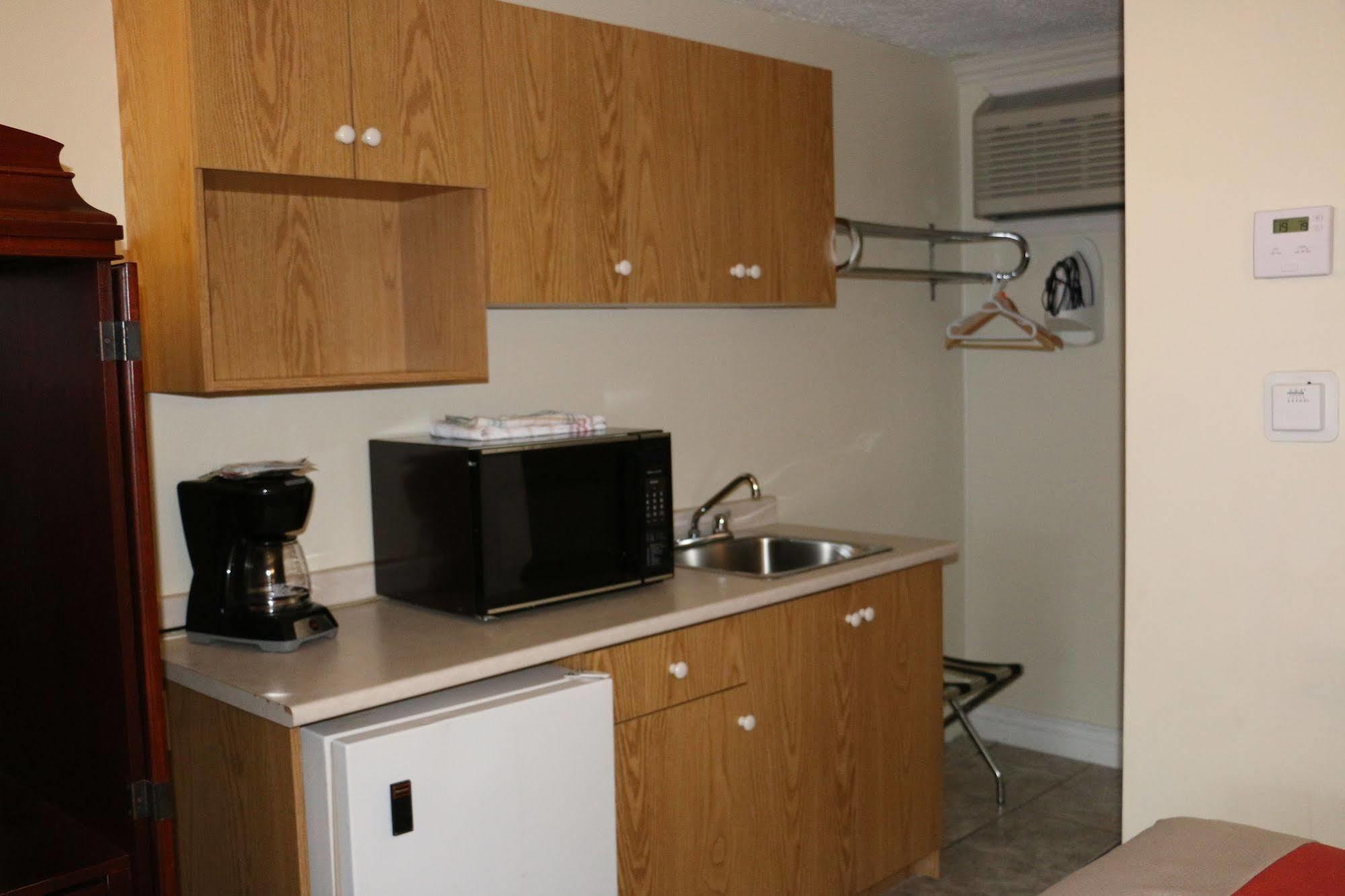 Midtown Motel & Suites Moncton Dış mekan fotoğraf